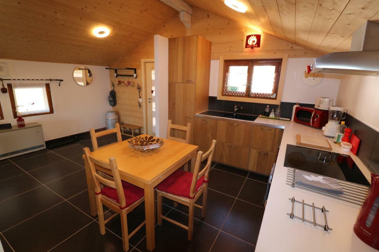 Chalet Rouge Coeur Bex Esterno foto