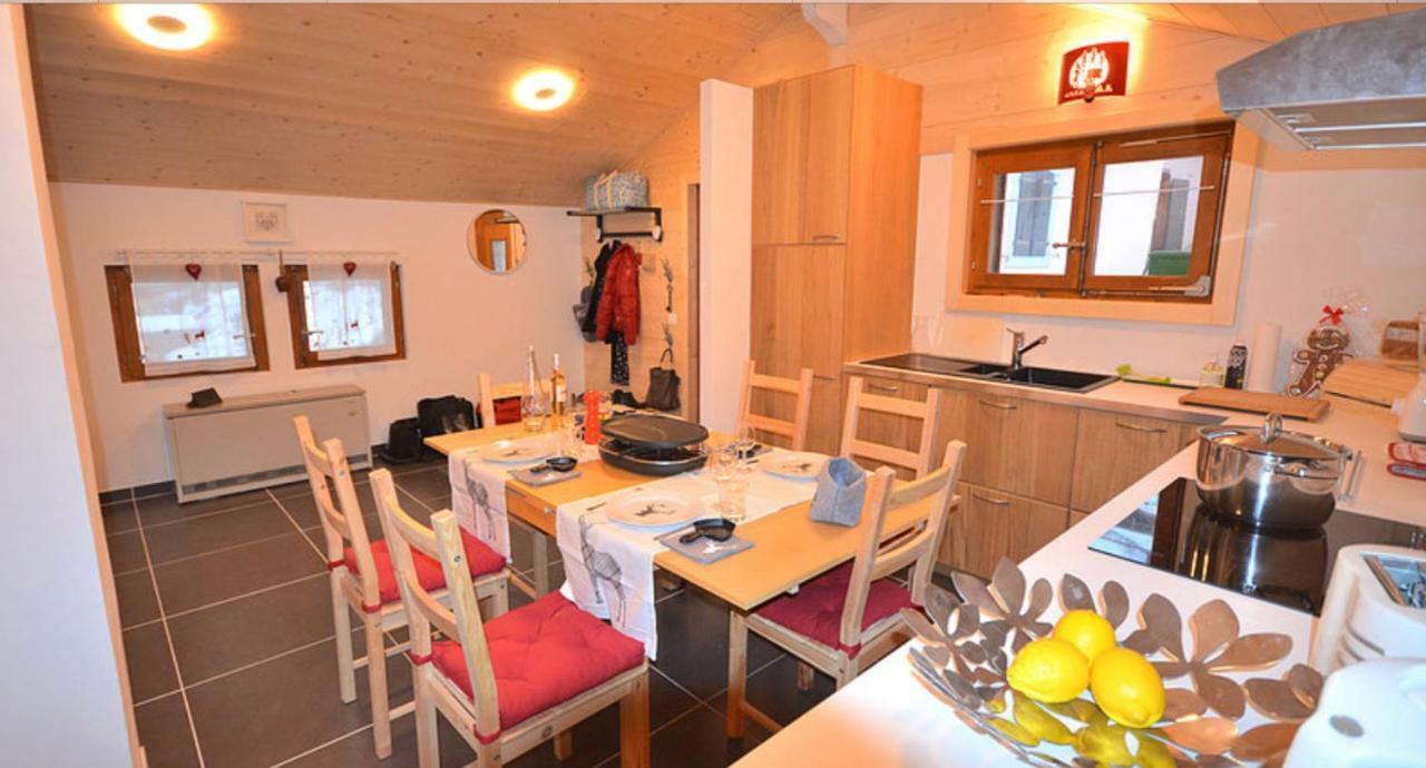 Chalet Rouge Coeur Bex Esterno foto
