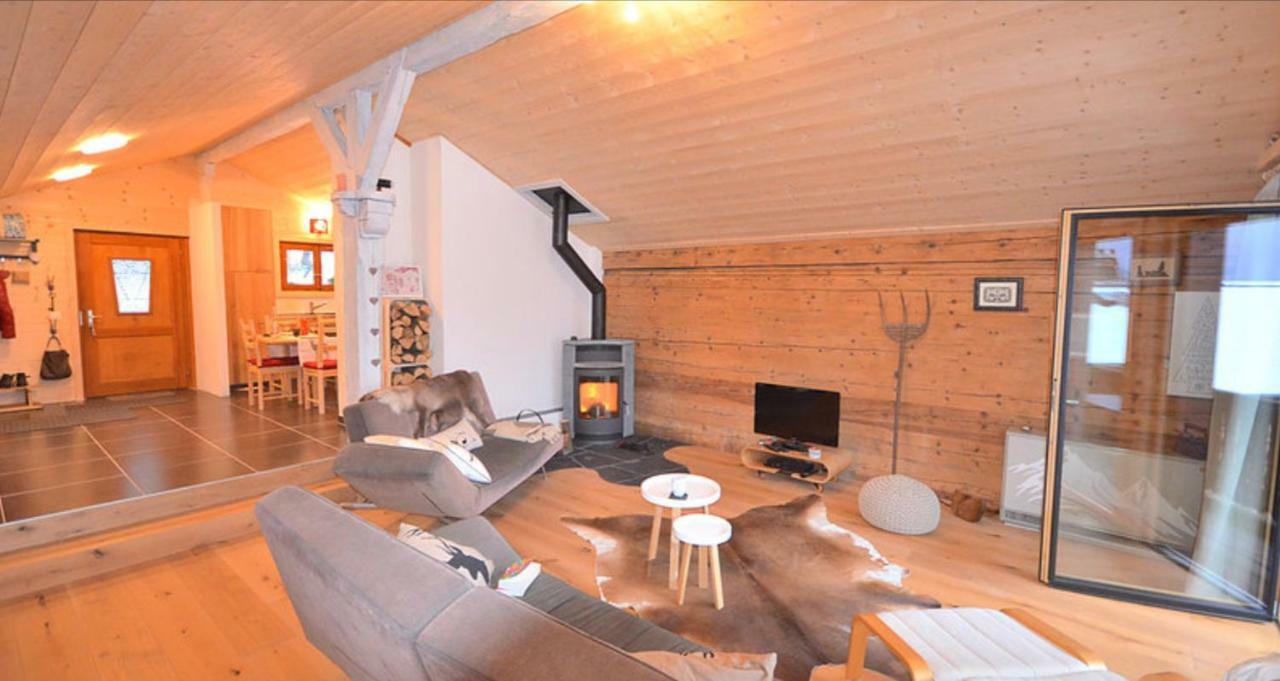 Chalet Rouge Coeur Bex Esterno foto